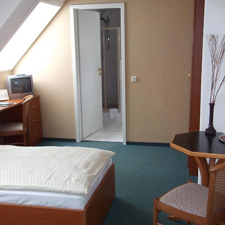 Pension & Cafe Am Kraehenberg Halle  Zewnętrze zdjęcie