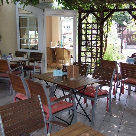 Pension & Cafe Am Kraehenberg Halle  Zewnętrze zdjęcie
