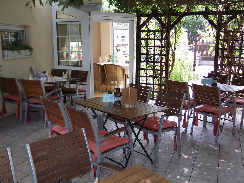Pension & Cafe Am Kraehenberg Halle  Zewnętrze zdjęcie