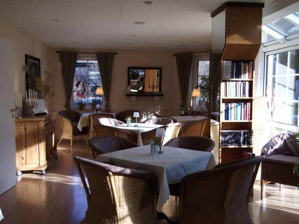 Pension & Cafe Am Kraehenberg Halle  Zewnętrze zdjęcie