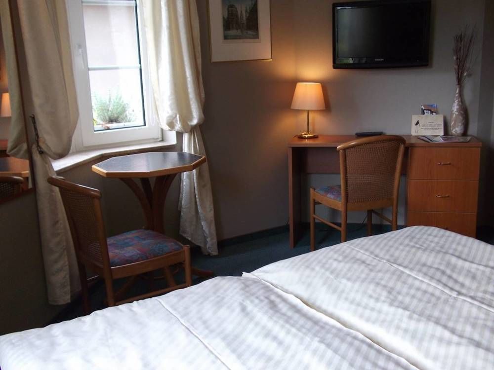 Pension & Cafe Am Kraehenberg Halle  Zewnętrze zdjęcie