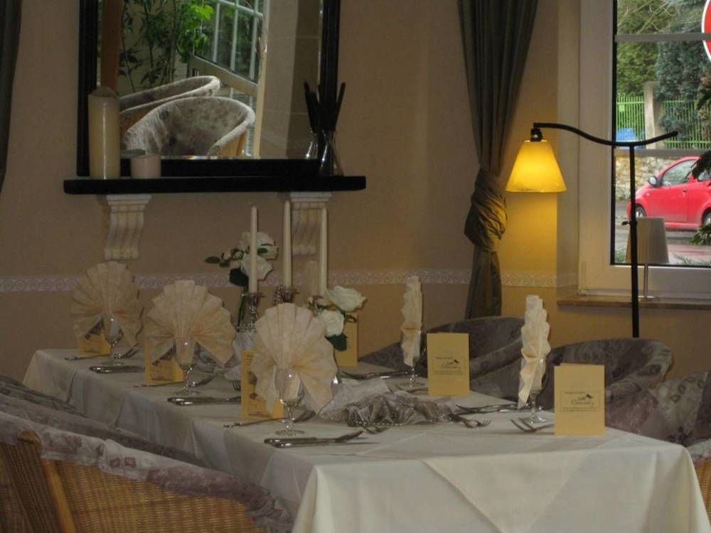 Pension & Cafe Am Kraehenberg Halle  Zewnętrze zdjęcie